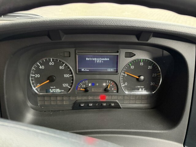 Mercedes-Benz Atego Kehrmaschine BUCHER CITYFANT 5000 - Kehrmaschine: das Bild 2 Mercedes-Benz Atego Kehrmaschine BUCHER CITYFANT 5000 - Kehrmaschine: das Bild 2