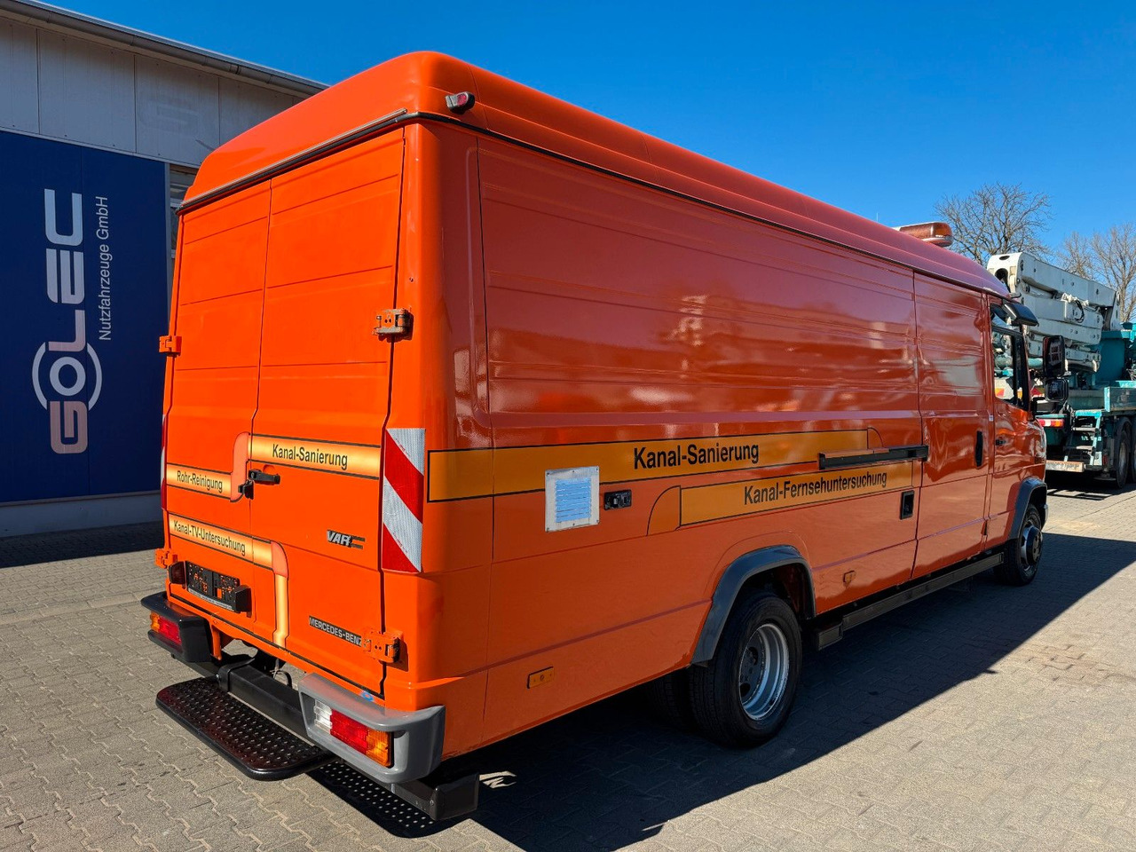 Mercedes-Benz Vario 614D TV Inspektionsanl RCA RAUSCH ELKA 600 - Saug-/ Spülfahrzeug: das Bild 4 Mercedes-Benz Vario 614D TV Inspektionsanl RCA RAUSCH ELKA 600 - Saug-/ Spülfahrzeug: das Bild 4