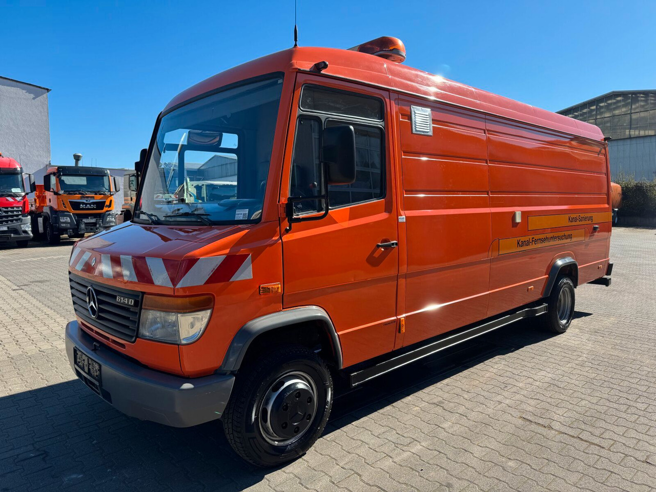 Mercedes-Benz Vario 614D TV Inspektionsanl RCA RAUSCH ELKA 600 - Saug-/ Spülfahrzeug: das Bild 2 Mercedes-Benz Vario 614D TV Inspektionsanl RCA RAUSCH ELKA 600 - Saug-/ Spülfahrzeug: das Bild 2
