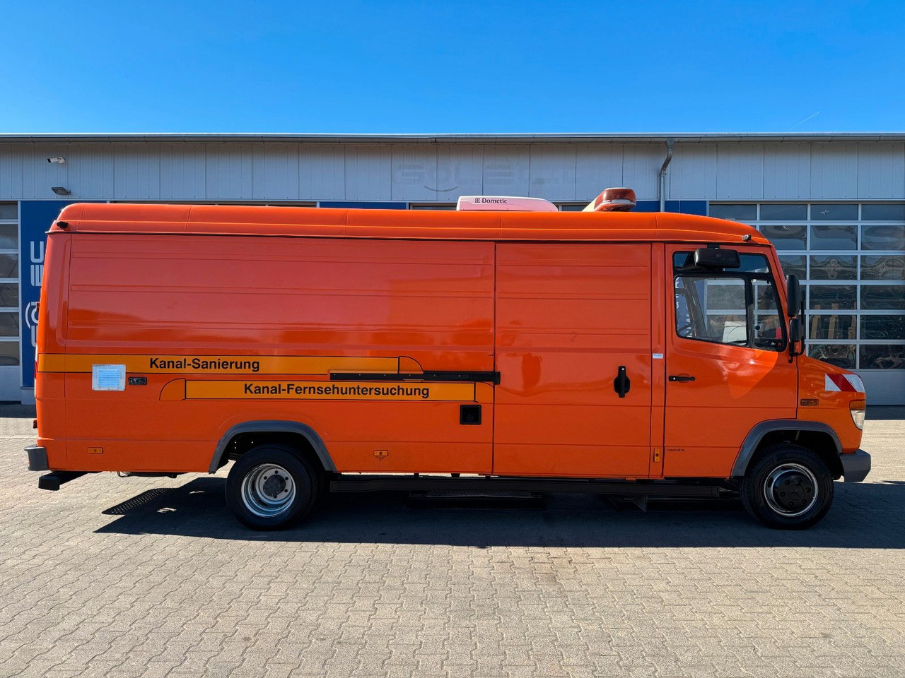 Mercedes-Benz Vario 614D TV Inspektionsanl RCA RAUSCH ELKA 600 - Saug-/ Spülfahrzeug: das Bild 3 Mercedes-Benz Vario 614D TV Inspektionsanl RCA RAUSCH ELKA 600 - Saug-/ Spülfahrzeug: das Bild 3