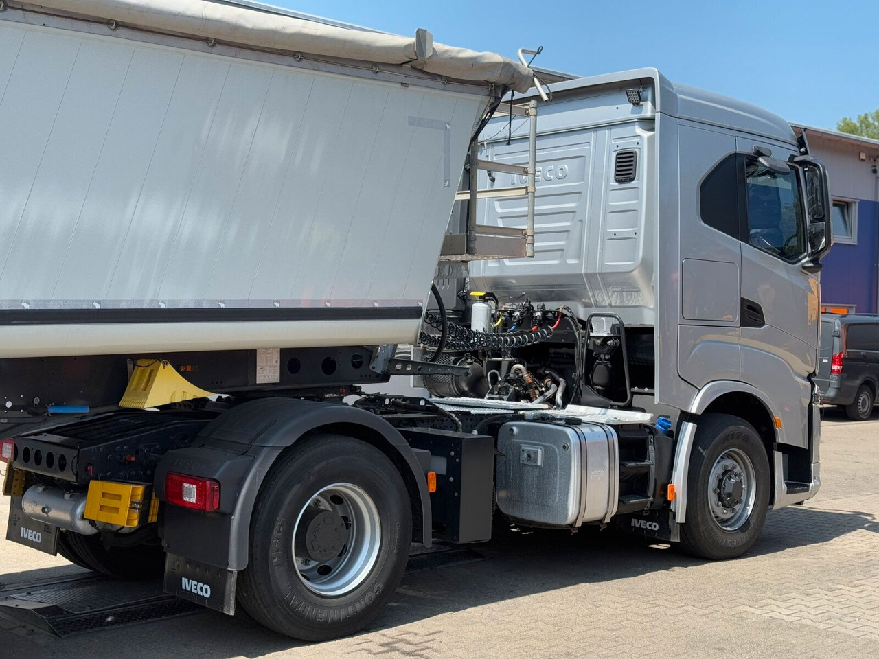 Iveco S-WAY 4x4H Zugmaschine Euro 6 *Kippauflieger - Sattelzugmaschine: das Bild 5 Iveco S-WAY 4x4H Zugmaschine Euro 6 *Kippauflieger - Sattelzugmaschine: das Bild 5
