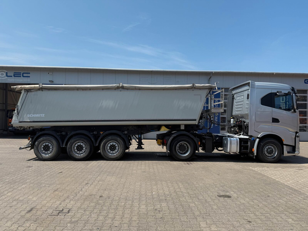 Iveco S-WAY 4x4H Zugmaschine Euro 6 *Kippauflieger - Sattelzugmaschine: das Bild 4 Iveco S-WAY 4x4H Zugmaschine Euro 6 *Kippauflieger - Sattelzugmaschine: das Bild 4
