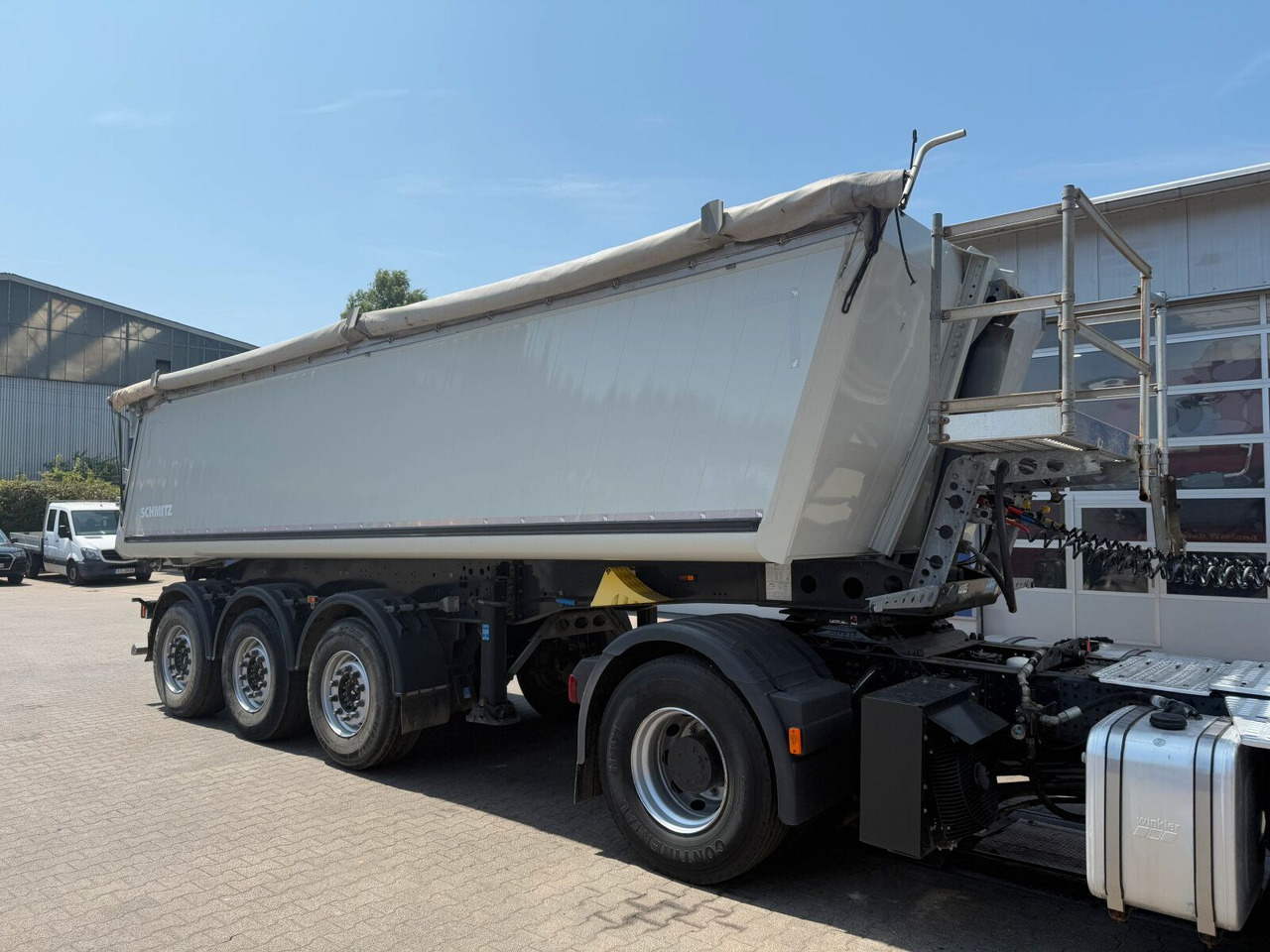 Iveco S-WAY 4x4H Zugmaschine Euro 6 *Kippauflieger - Sattelzugmaschine: das Bild 2 Iveco S-WAY 4x4H Zugmaschine Euro 6 *Kippauflieger - Sattelzugmaschine: das Bild 2