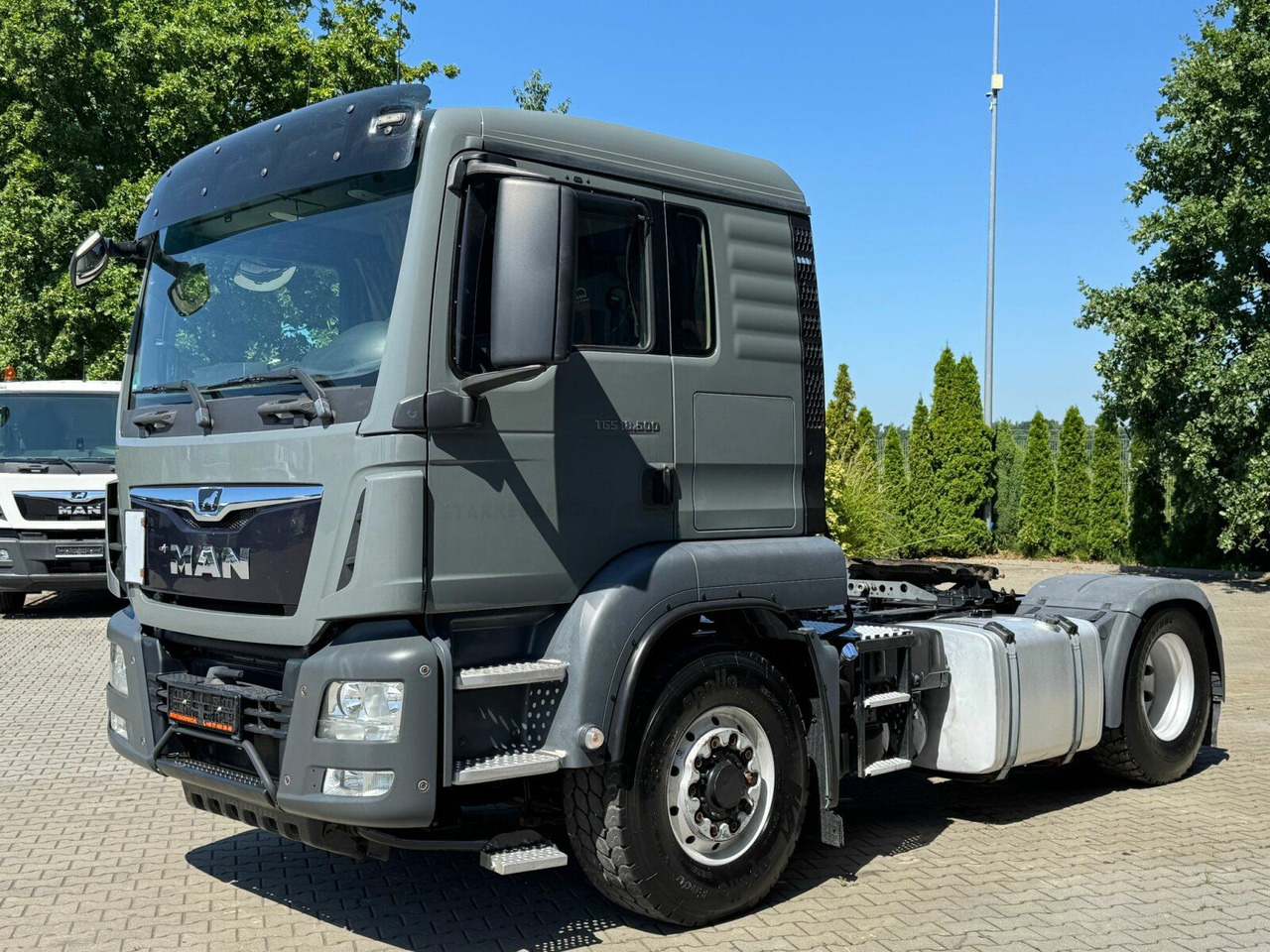 MAN TGS 18.500 4x4H BLS Euro 6 SZM Kipphyd. Retarder - Sattelzugmaschine: das Bild 2 MAN TGS 18.500 4x4H BLS Euro 6 SZM Kipphyd. Retarder - Sattelzugmaschine: das Bild 2