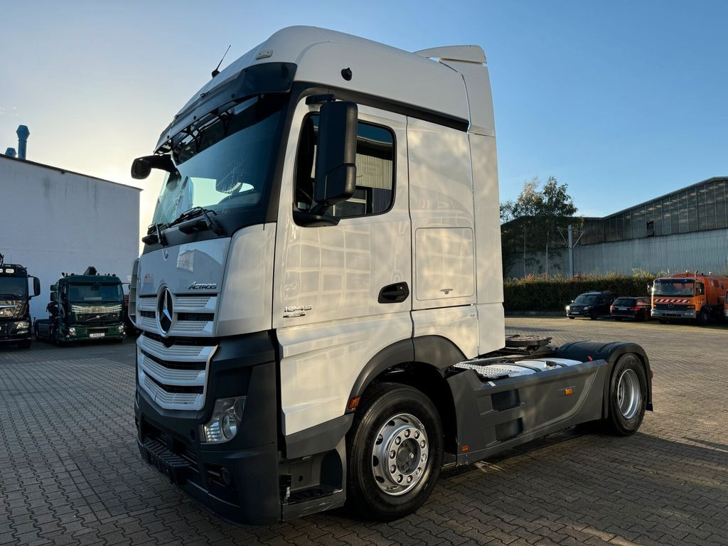 Mercedes-Benz Actros 1845 SZM 4x2 Streamspace *Retarder - Sattelzugmaschine: das Bild 2 Mercedes-Benz Actros 1845 SZM 4x2 Streamspace *Retarder - Sattelzugmaschine: das Bild 2