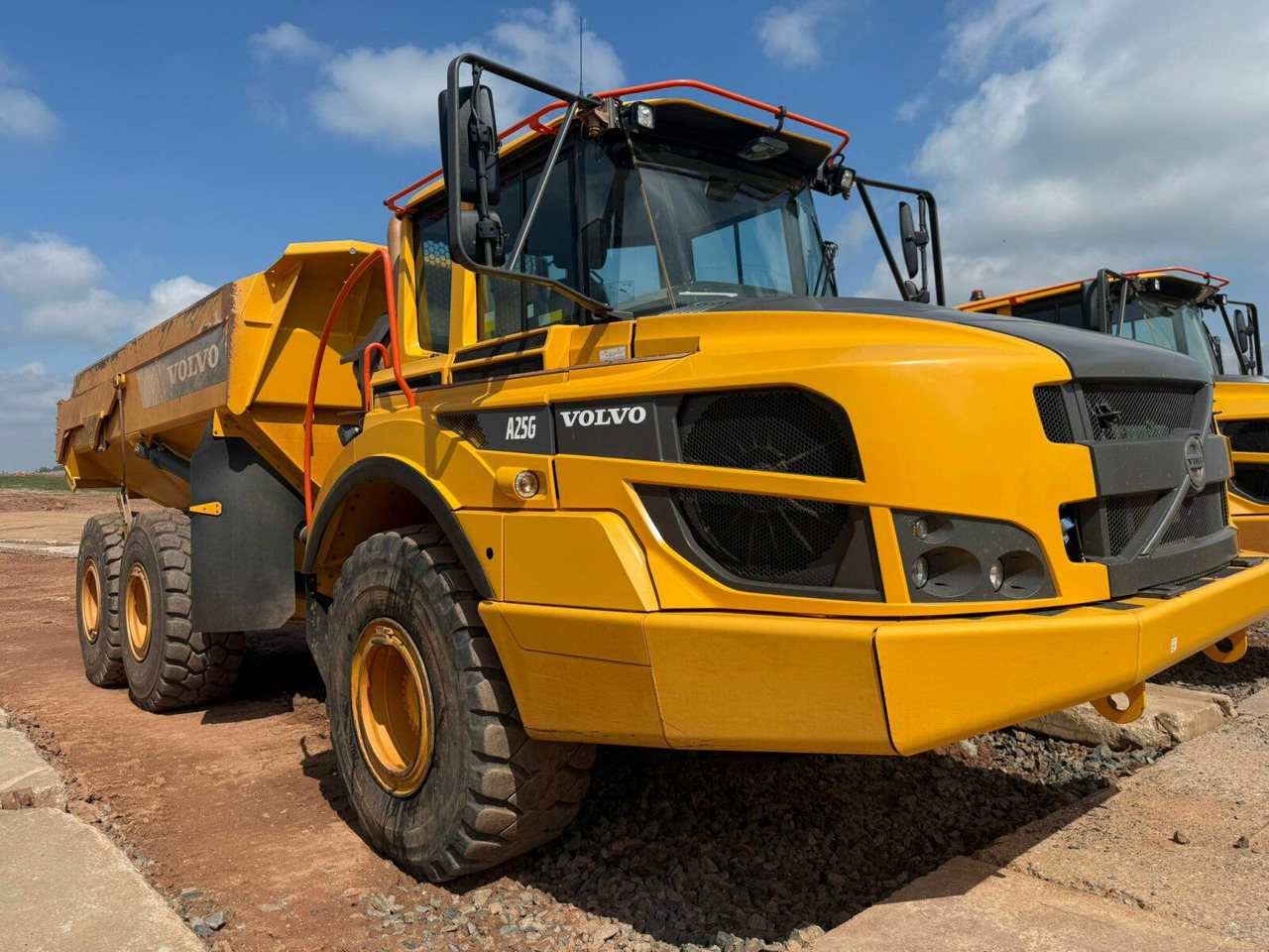 Volvo A25G Dumper 22,7 Ton TOP gepflegt - Kipper: das Bild 1 Volvo A25G Dumper 22,7 Ton TOP gepflegt - Kipper: das Bild 1