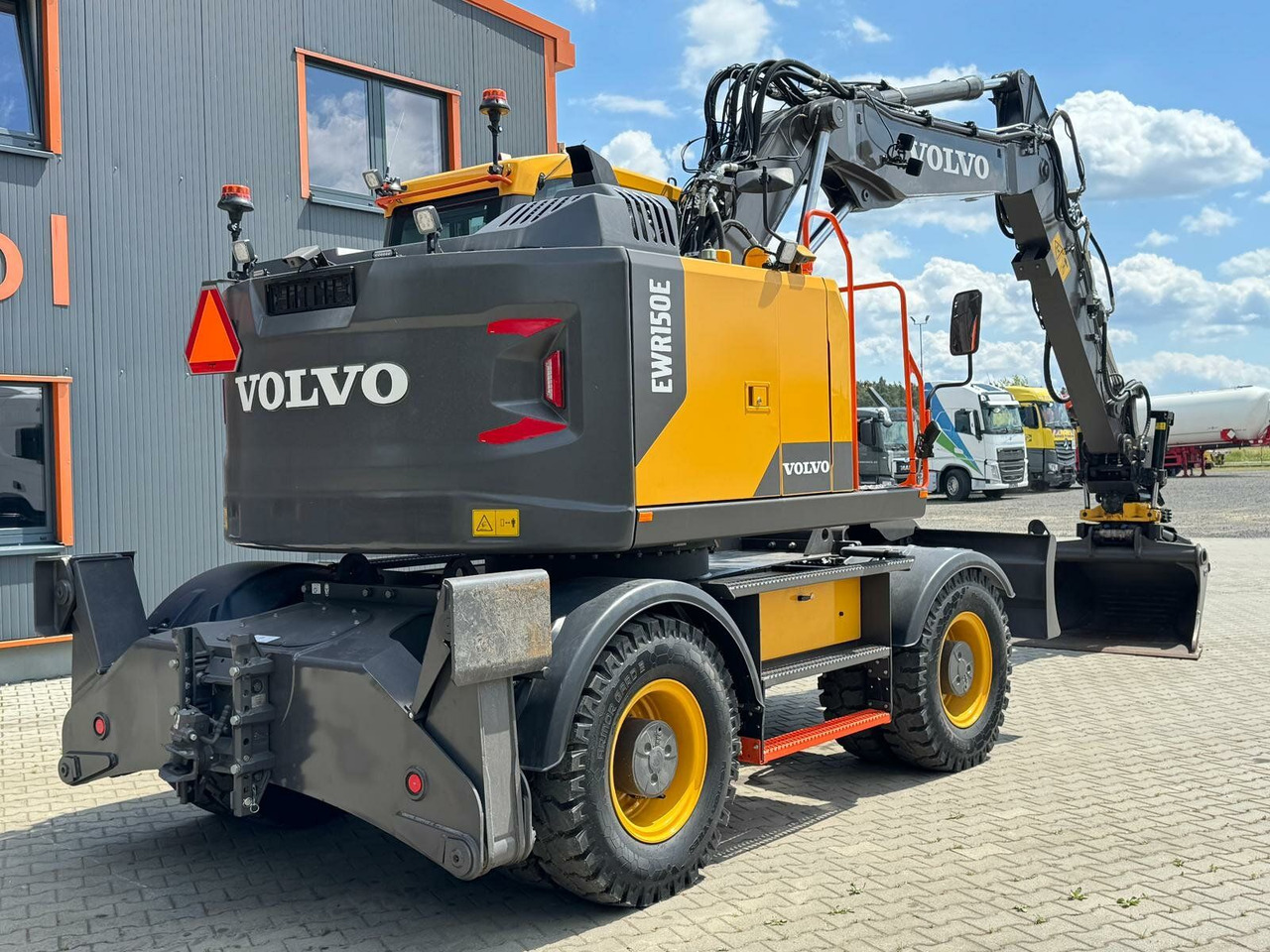 Volvo EWR150E Mobilbagger mit ROTATOR ENCONG EC319 - Mobilbagger: das Bild 5 Volvo EWR150E Mobilbagger mit ROTATOR ENCONG EC319 - Mobilbagger: das Bild 5