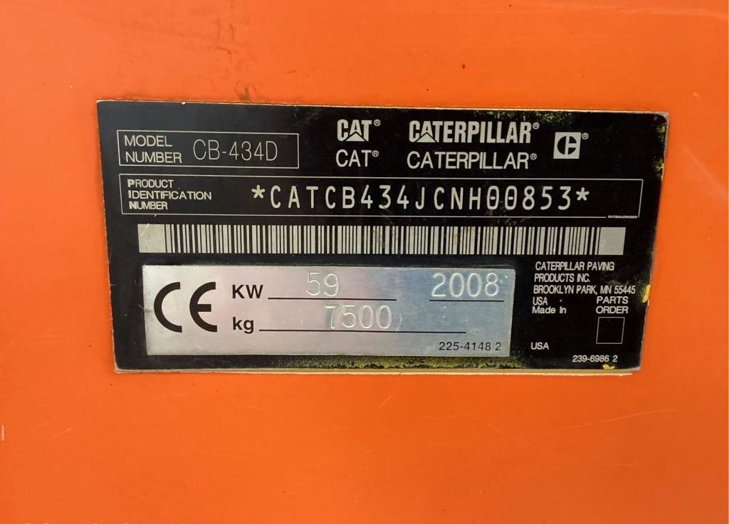 CAT CB 434 D - Straßenwalze: das Bild 4 CAT CB 434 D - Straßenwalze: das Bild 4