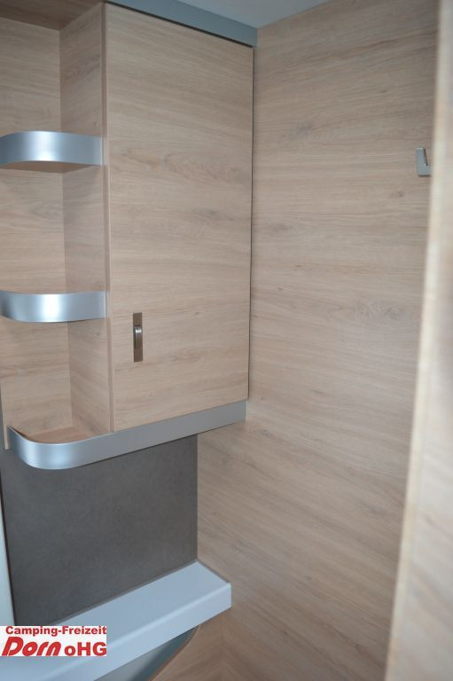 Wohnwagen Knaus Südwind 420 QD 60 YEARS Kühlschrank 142l: das Bild 18