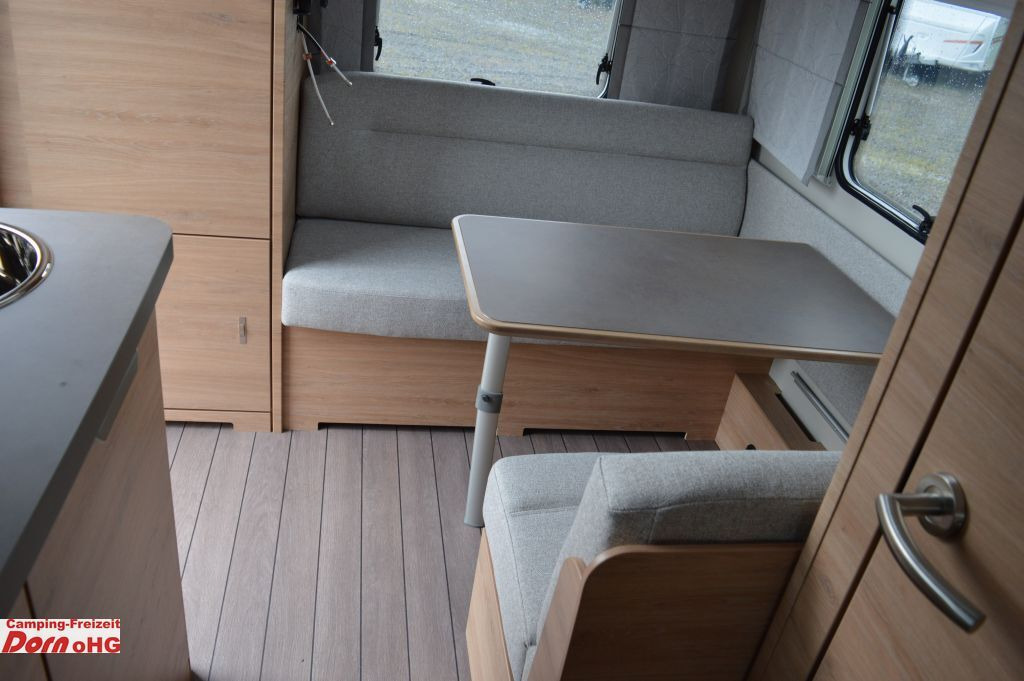 Wohnwagen Knaus Südwind 420 QD 60 YEARS Kühlschrank 142l: das Bild 13