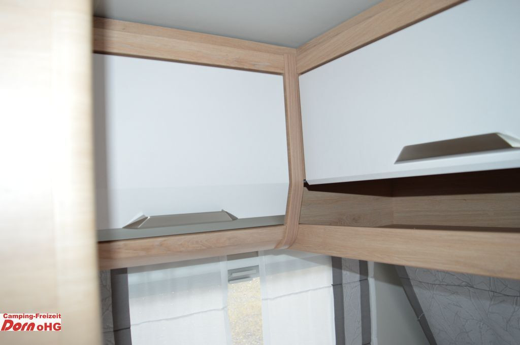 Wohnwagen Knaus Südwind 420 QD 60 YEARS Kühlschrank 142l: das Bild 15