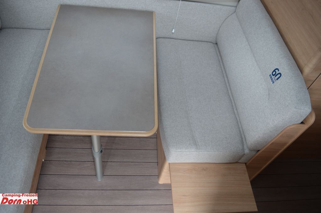 Wohnwagen Knaus Südwind 420 QD 60 YEARS Kühlschrank 142l: das Bild 11