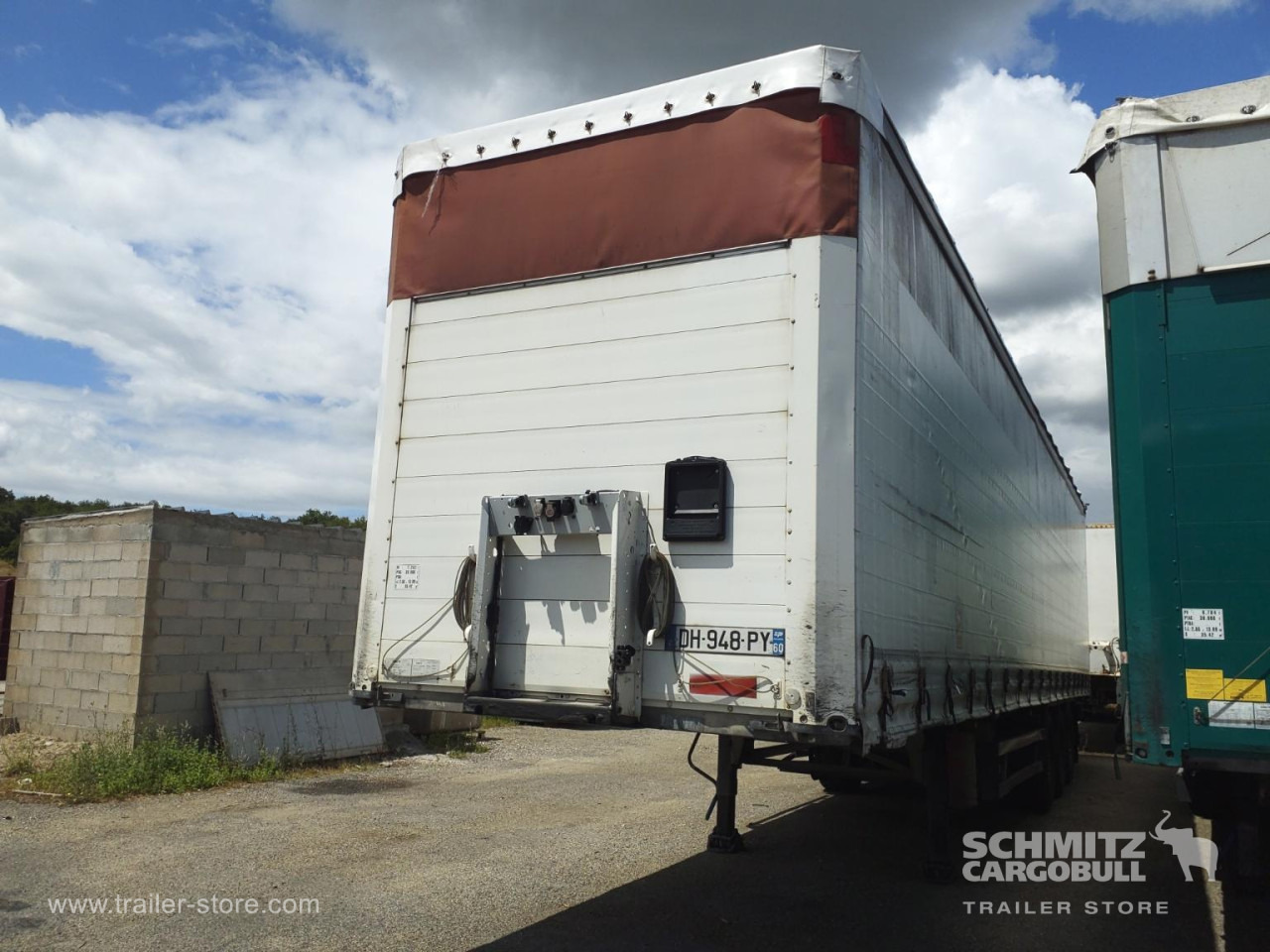 SCHMITZ Curtainsider Standard Taillift - Planenauflieger: das Bild 3 SCHMITZ Curtainsider Standard Taillift - Planenauflieger: das Bild 3