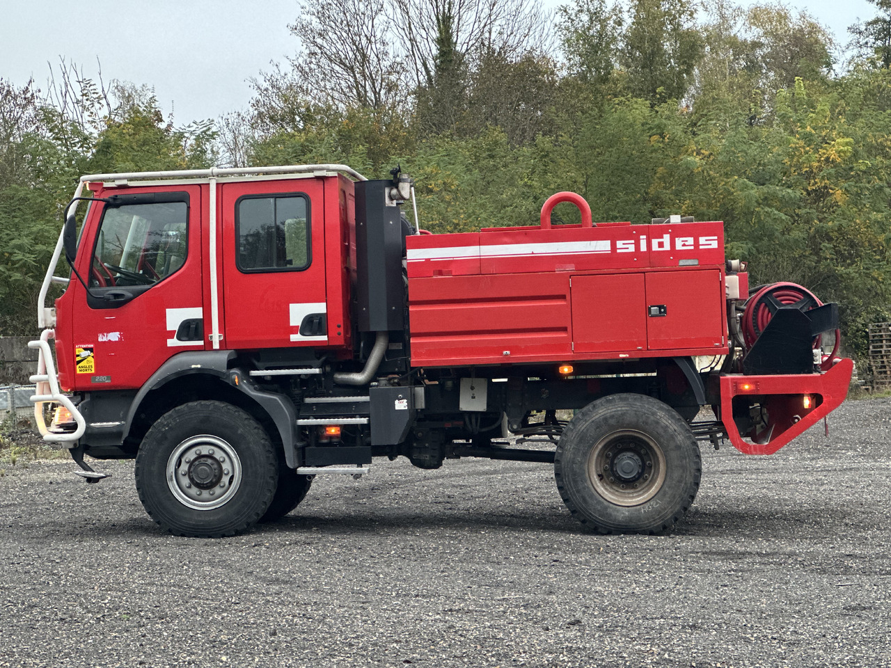 RENAULT Midlum 220 4x4 - Feuerwehrfahrzeug: das Bild 3 RENAULT Midlum 220 4x4 - Feuerwehrfahrzeug: das Bild 3
