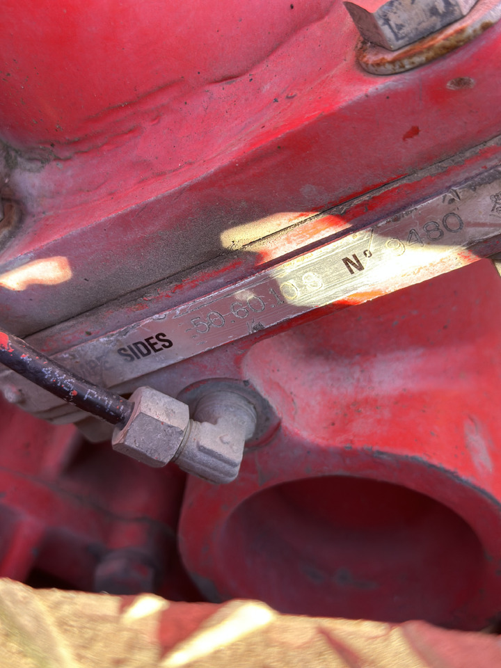 Feuerwehrfahrzeug Renault M 210: das Bild 14