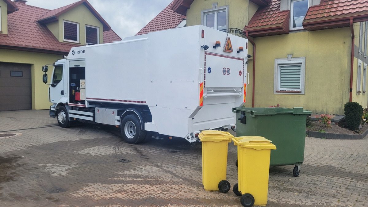 Renault Midlum CONTAINER WEASHER LAVACASSONETTI MYJKA - Müllwagen: das Bild 2 Renault Midlum CONTAINER WEASHER LAVACASSONETTI MYJKA - Müllwagen: das Bild 2
