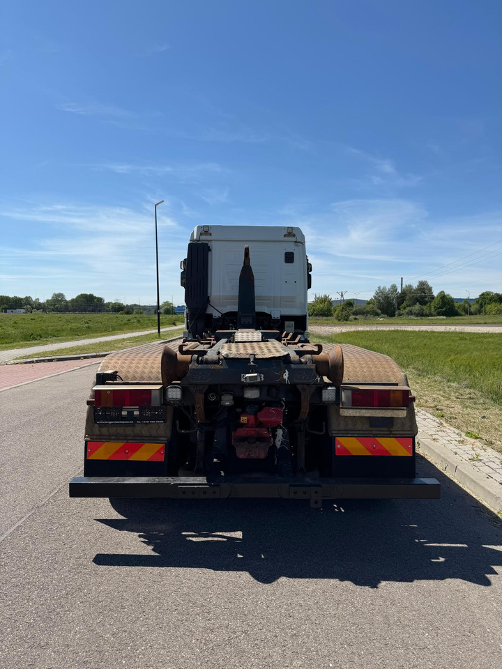 Abrollkipper, Autokran IVECO STRALIS 560: das Bild 6