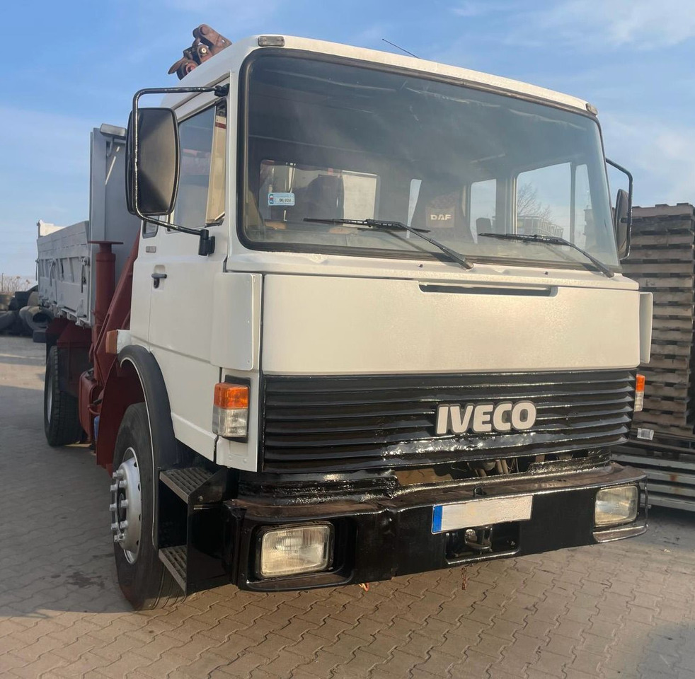 IVECO Unic - Kipper, Autokran: das Bild 1 IVECO Unic - Kipper, Autokran: das Bild 1
