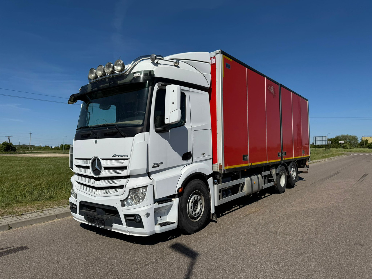 MERCEDES-BENZ ACTROS 2542 - Koffer LKW: das Bild 2 MERCEDES-BENZ ACTROS 2542 - Koffer LKW: das Bild 2