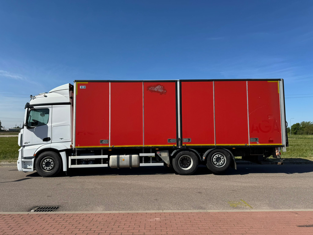 MERCEDES-BENZ ACTROS 2542 - Koffer LKW: das Bild 5 MERCEDES-BENZ ACTROS 2542 - Koffer LKW: das Bild 5