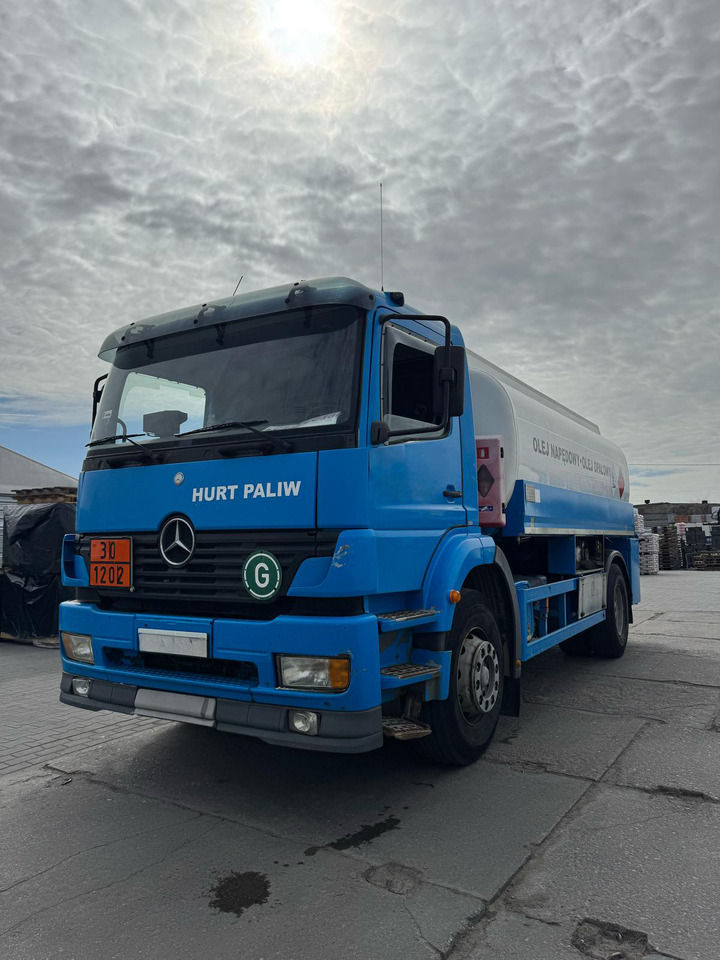 MERCEDES-BENZ Atego 1828 - Tankwagen: das Bild 3 MERCEDES-BENZ Atego 1828 - Tankwagen: das Bild 3