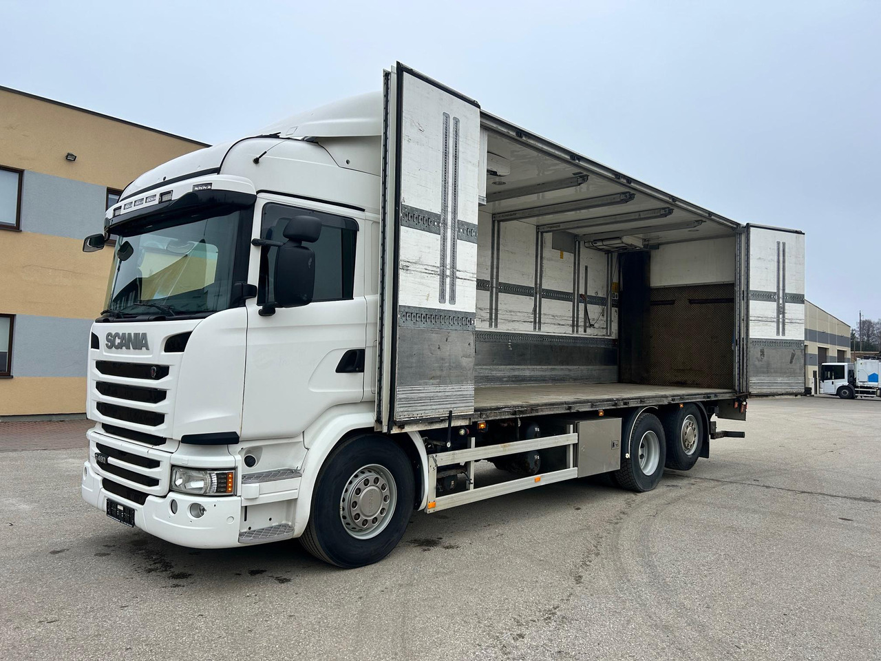 SCANIA G490 - Kühlkoffer LKW: das Bild 2 SCANIA G490 - Kühlkoffer LKW: das Bild 2