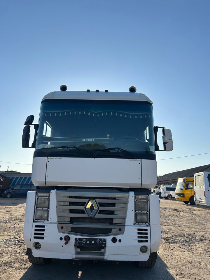 RENAULT Magnum 390 - Sattelzugmaschine: das Bild 2 RENAULT Magnum 390 - Sattelzugmaschine: das Bild 2