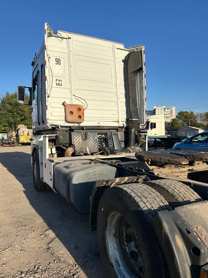 RENAULT Magnum 390 - Sattelzugmaschine: das Bild 5 RENAULT Magnum 390 - Sattelzugmaschine: das Bild 5