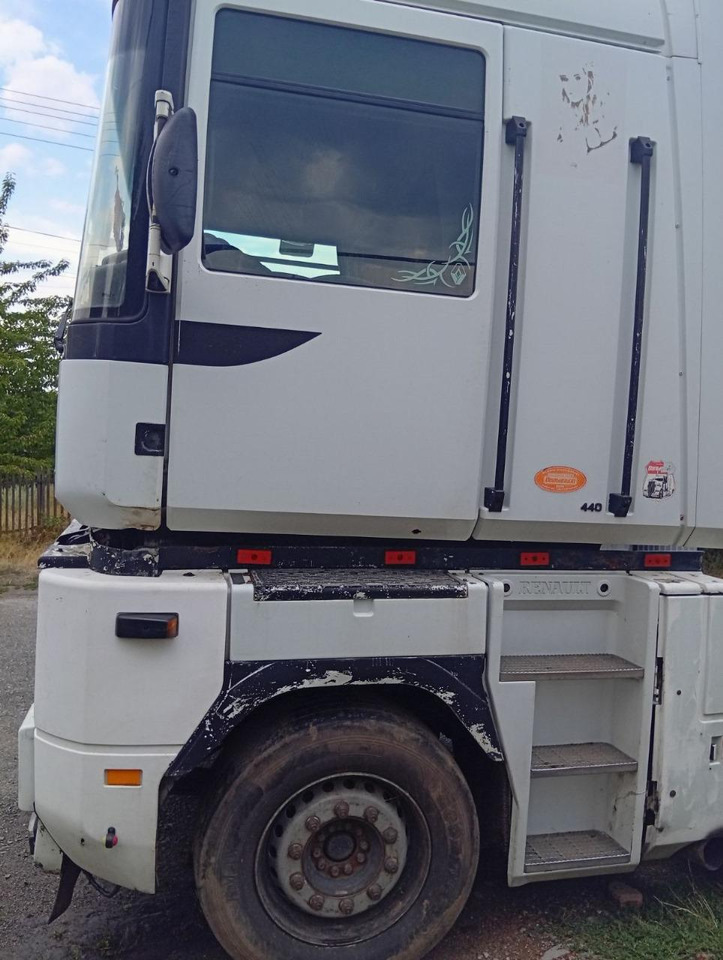 RENAULT Magnum 440 - Sattelzugmaschine: das Bild 5 RENAULT Magnum 440 - Sattelzugmaschine: das Bild 5