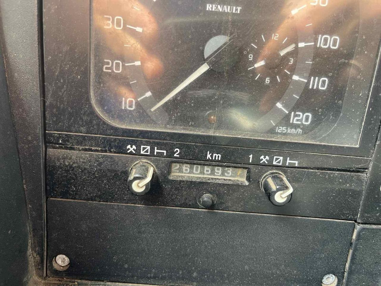 Sattelzugmaschine RENAULT Magnum 470: das Bild 10