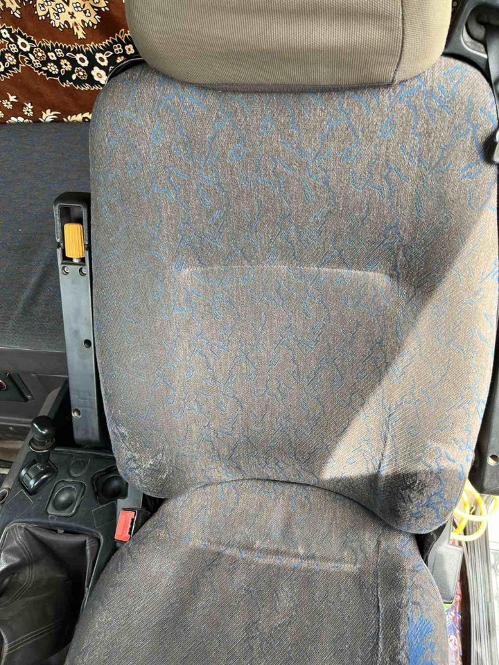 Sattelzugmaschine RENAULT Magnum 470: das Bild 17