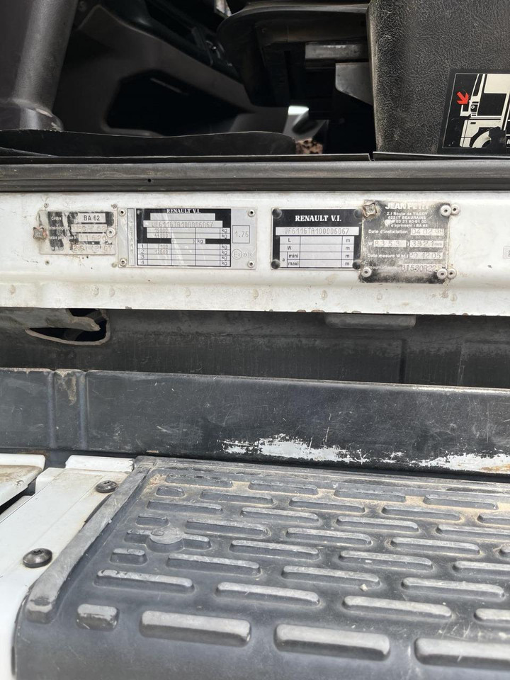 Sattelzugmaschine RENAULT Magnum 470: das Bild 16