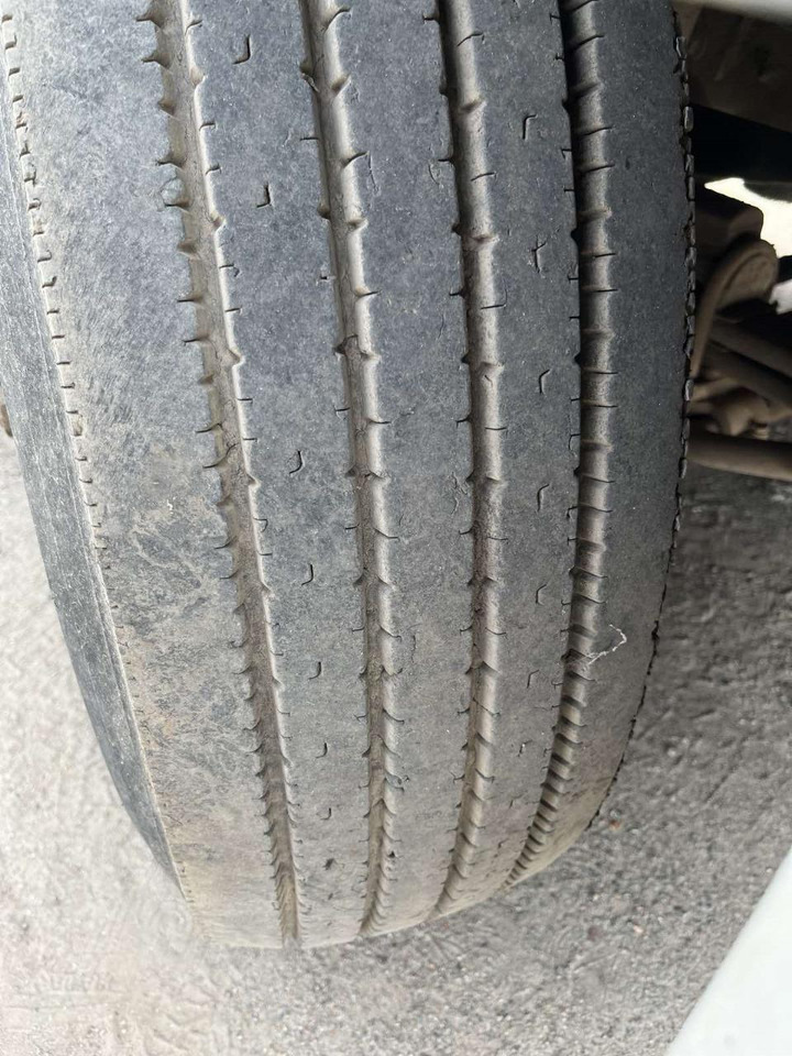 Sattelzugmaschine RENAULT Magnum 470: das Bild 15