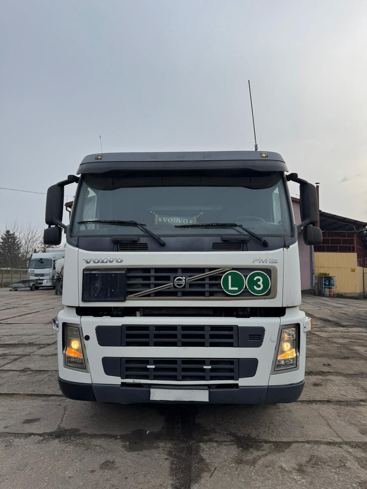 VOLVO FM12.380 - Tankwagen: das Bild 2 VOLVO FM12.380 - Tankwagen: das Bild 2