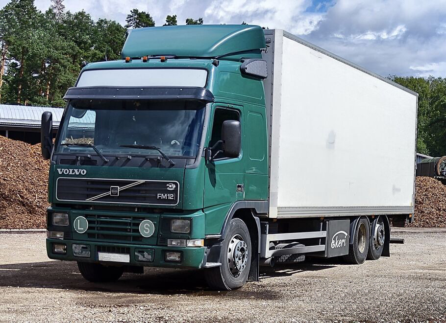 VOLVO FM12 - Koffer LKW: das Bild 2 VOLVO FM12 - Koffer LKW: das Bild 2