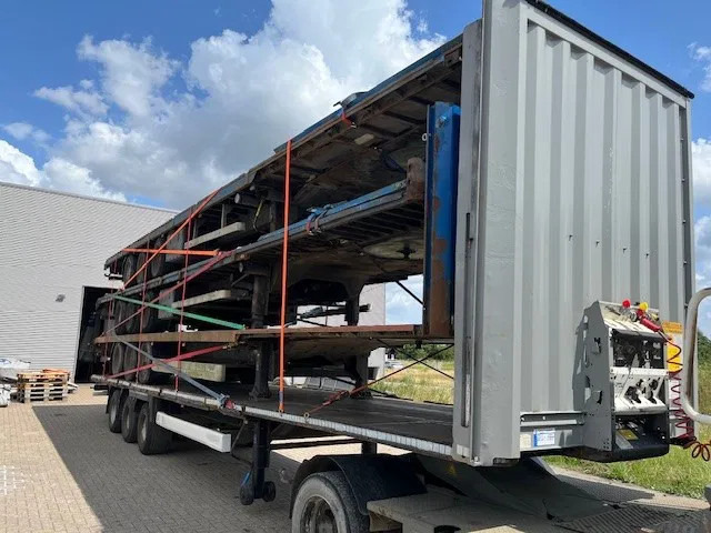 Krone stack with 4x mega flat trailer - Pritschenauflieger/ Plattformauflieger: das Bild 1 Krone stack with 4x mega flat trailer - Pritschenauflieger/ Plattformauflieger: das Bild 1