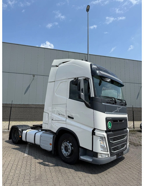 Volvo FH 13.420 FH420 XL cab / 4 units available - Sattelzugmaschine: das Bild 3 Volvo FH 13.420 FH420 XL cab / 4 units available - Sattelzugmaschine: das Bild 3