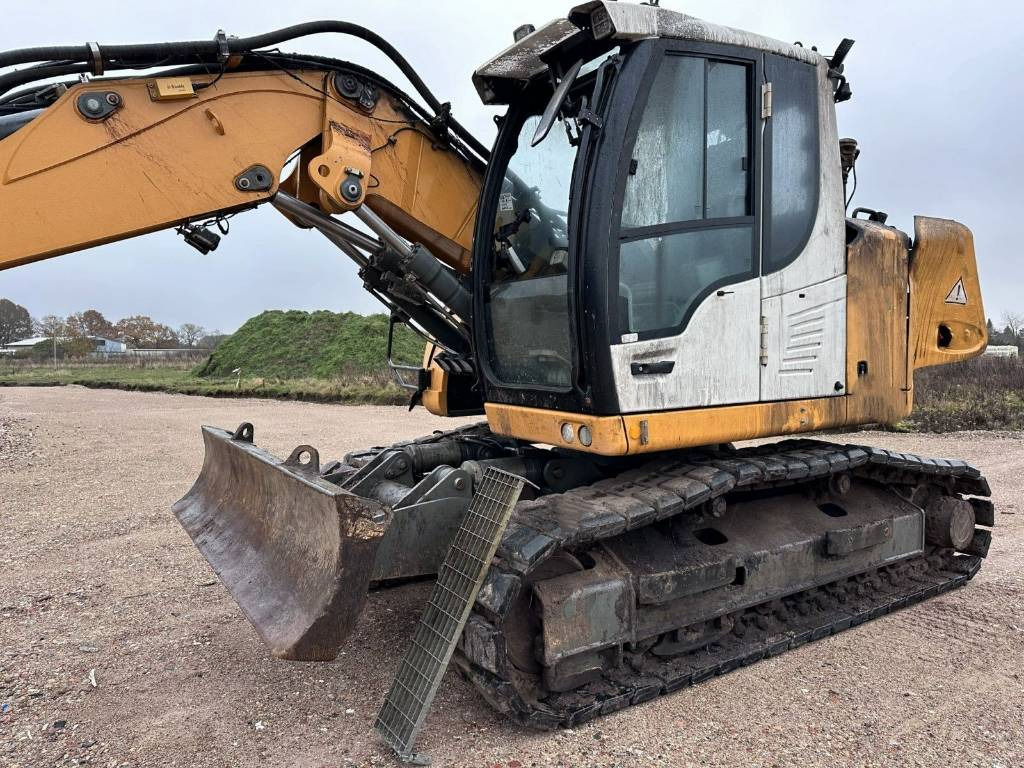 Liebherr 914 Compact for parts breaking dismantling - Kettenbagger: das Bild 3 Liebherr 914 Compact for parts breaking dismantling - Kettenbagger: das Bild 3