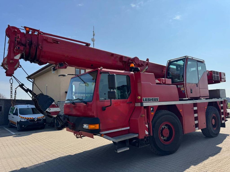 Liebherr LTM 1030-2.1 - All-Terrain Kran: das Bild 1 Liebherr LTM 1030-2.1 - All-Terrain Kran: das Bild 1