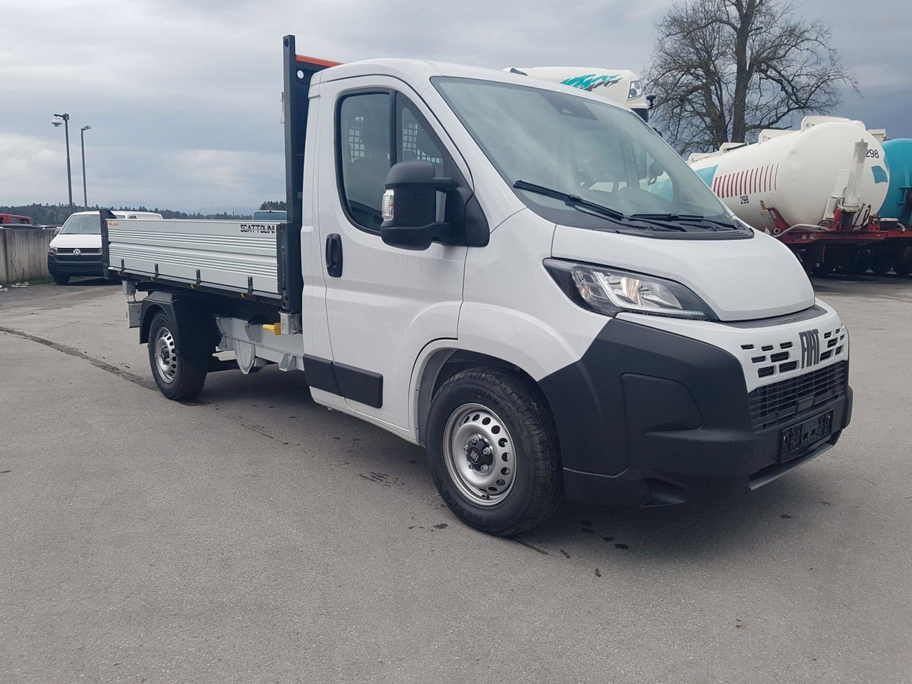 Fiat Ducato 35H L2H1 EKA 3-Seiten-Kipper 180 PS AHK - Kipper Transporter: das Bild 2 Fiat Ducato 35H L2H1 EKA 3-Seiten-Kipper 180 PS AHK - Kipper Transporter: das Bild 2