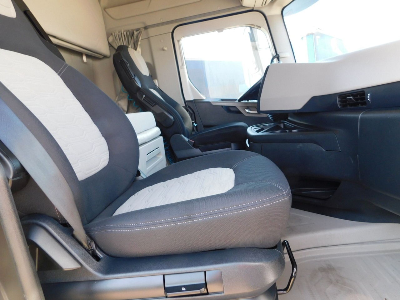 Ford F max 4x2 scab e6 12tx2620 ecotorq - Sattelzugmaschine: das Bild 5 Ford F max 4x2 scab e6 12tx2620 ecotorq - Sattelzugmaschine: das Bild 5