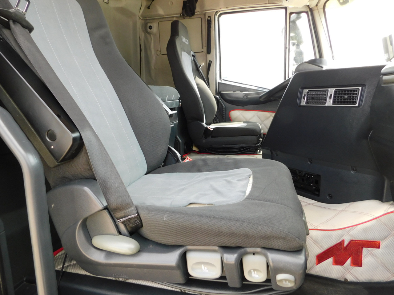 Iveco As440s50t - Sattelzugmaschine: das Bild 5 Iveco As440s50t - Sattelzugmaschine: das Bild 5