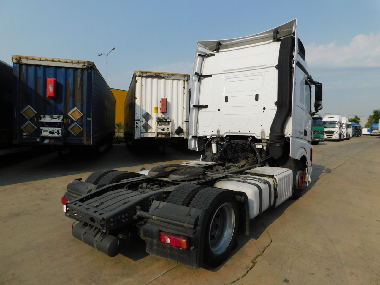 Mercedes Actros 1842 - Sattelzugmaschine: das Bild 3 Mercedes Actros 1842 - Sattelzugmaschine: das Bild 3