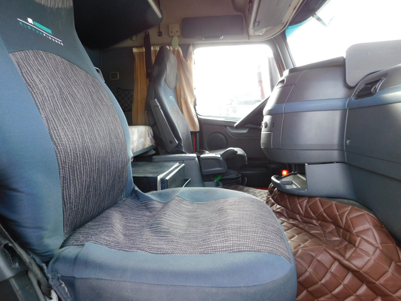 Volvo Fh 440 - Sattelzugmaschine: das Bild 5 Volvo Fh 440 - Sattelzugmaschine: das Bild 5