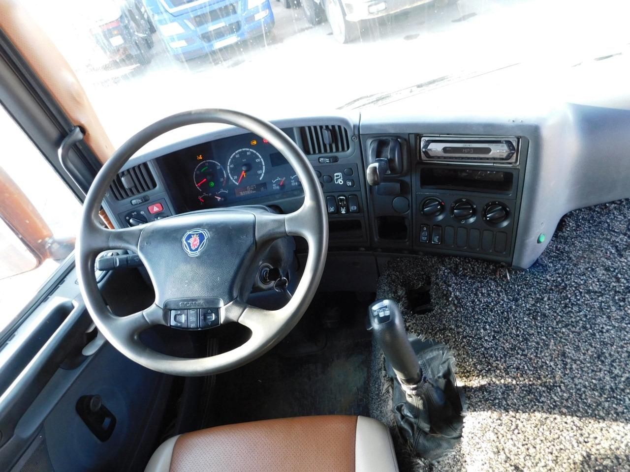 Innenraum Bild 1: Kipper Scania P 420