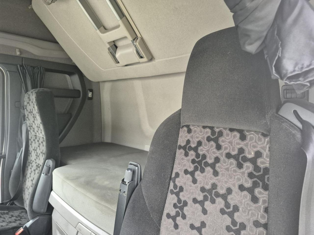 Sattelzugmaschine Scania R 450: das Bild 9 Sattelzugmaschine Scania R 450: das Bild 9