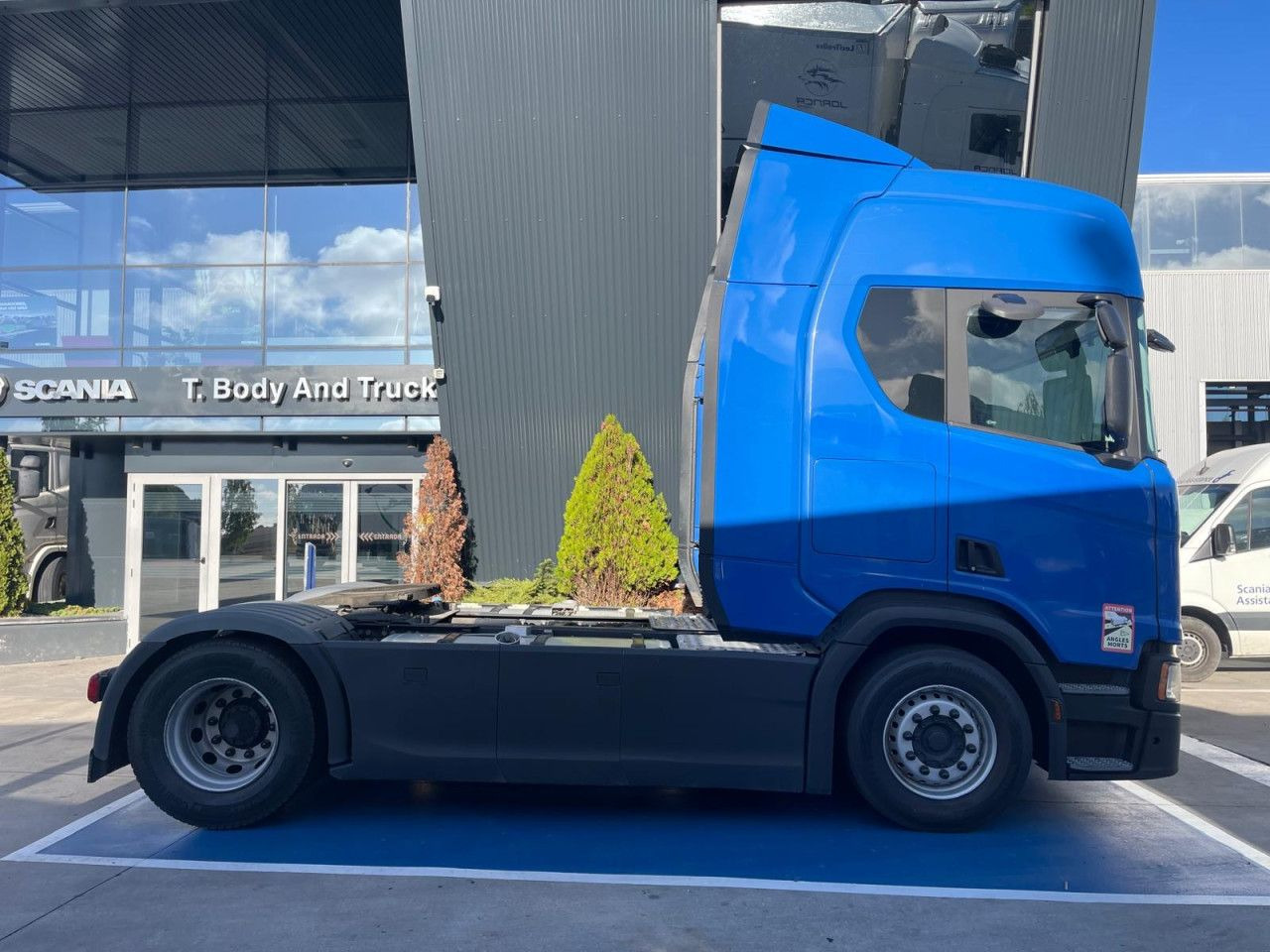 Scania R 450 - Sattelzugmaschine: das Bild 4 Scania R 450 - Sattelzugmaschine: das Bild 4