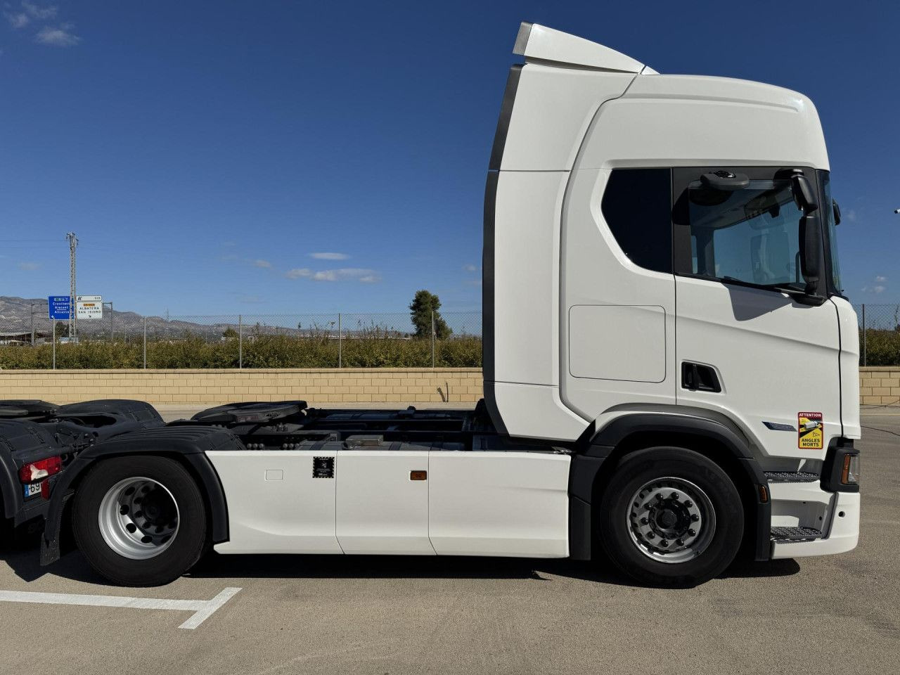 Scania R 460 - Sattelzugmaschine: das Bild 3 Scania R 460 - Sattelzugmaschine: das Bild 3