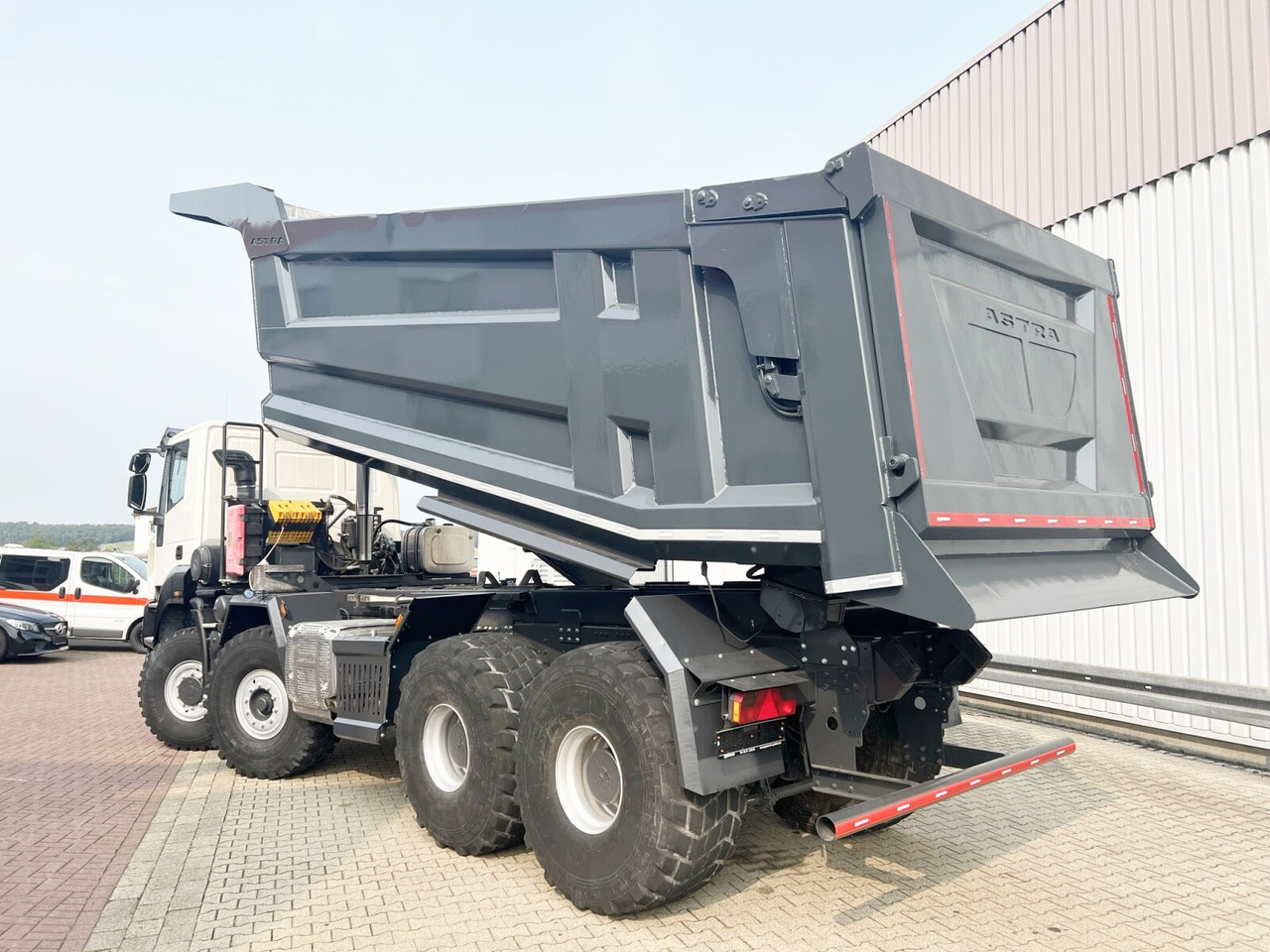 Muldenkipper/ Dumper ASTRA HD9 86.56 8x6, 24m³ Mulde, Intarder ASTRA HD9 86.56 8x6,  24m³ Mulde,  Intarder: das Bild 10