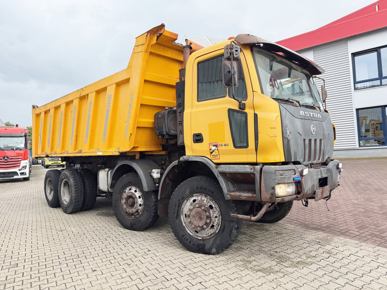 Muldenkipper/ Dumper ASTRA HHD8 86.48-80 8x6 ASTRA HHD8 86.48-80 8x6 Mulde ca. 24m³: das Bild 10